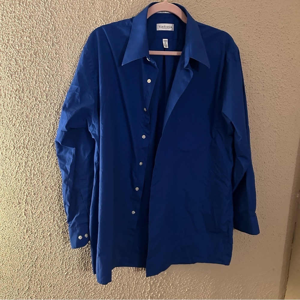 Van Heusen Men's Blue Button Up Shirt Regular Fit Wrinkle Free Size 32/33  L